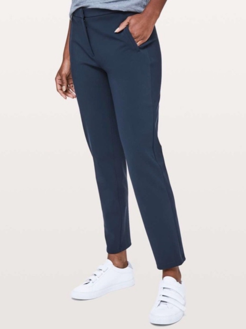 Lululemon On the Move Pant True Navy Size 4, 28” Inseam